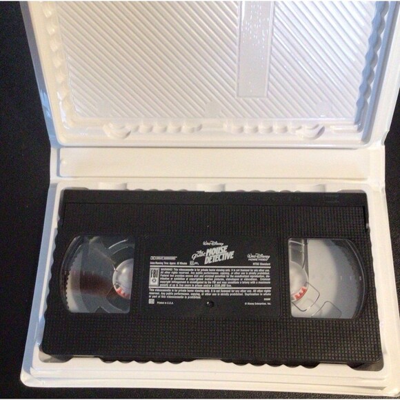 THE GREAT MOUSE DETECTIVE & THE EMPERORS NEW GROOVE Classic Disney Movies VHS - Picture 6 of 9
